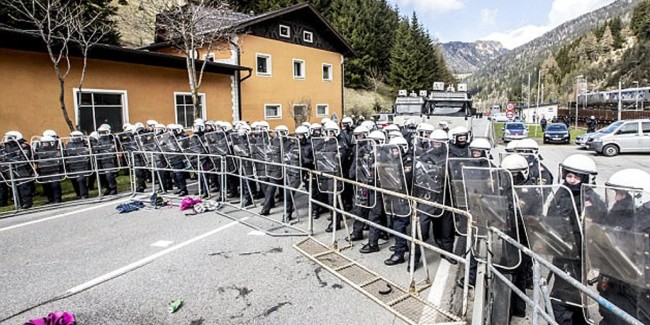 EUROPE is “SPLITTING” – Austria closes border with Italy