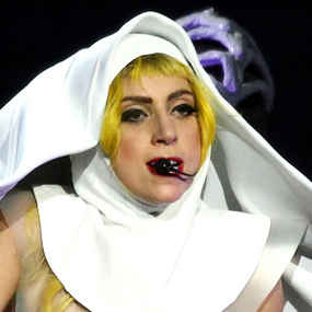 lady-gaga-news-upsets-chatolics